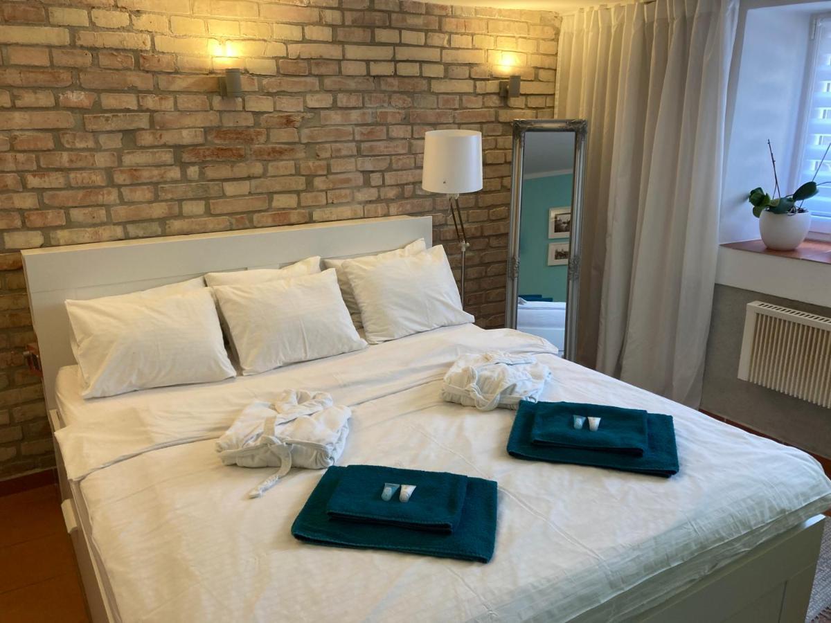 Pension Skylark Pardubice Exterior foto