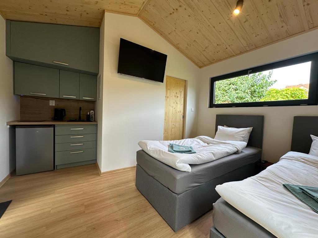 Pension Skylark Pardubice Exterior foto