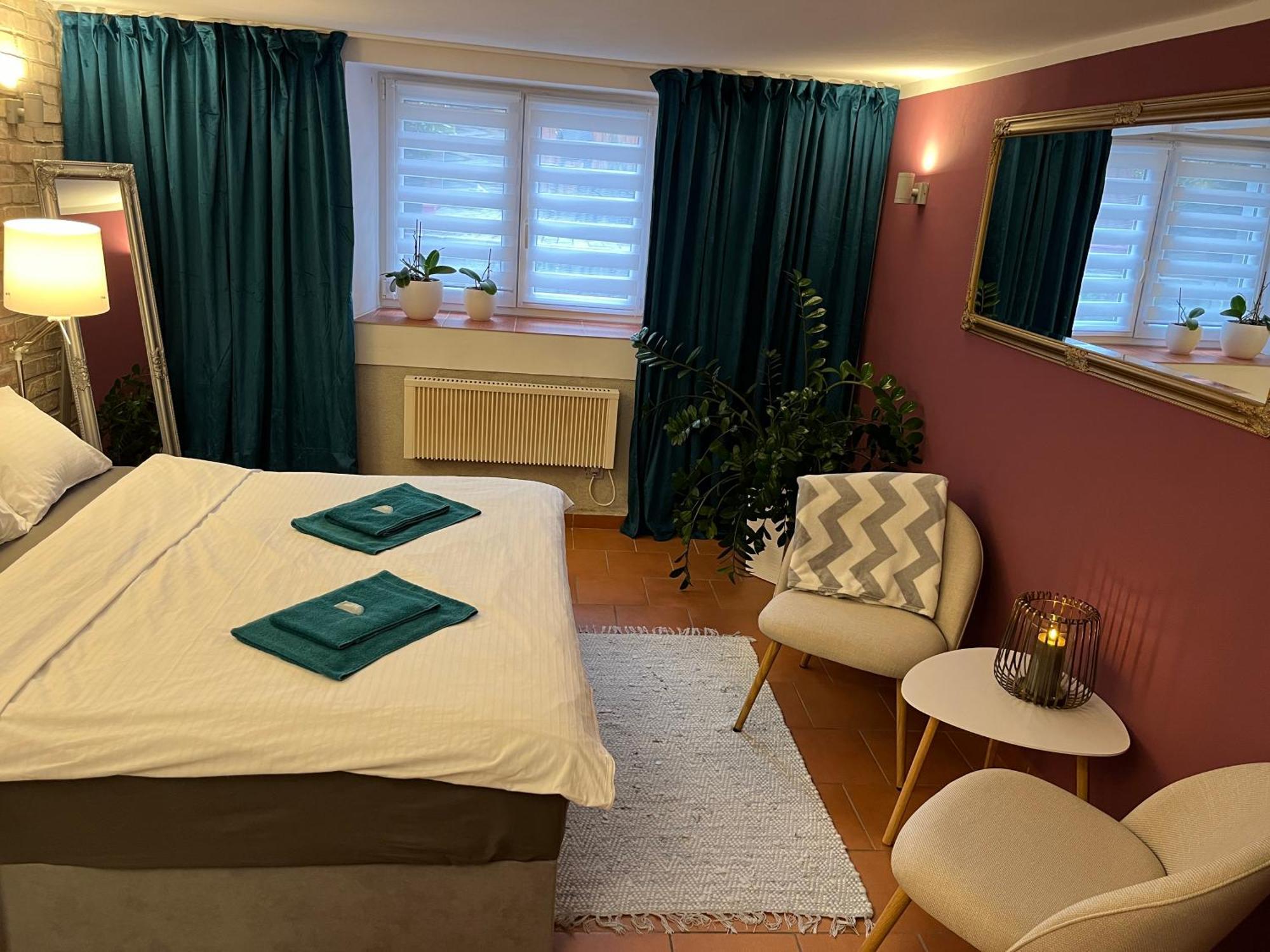 Pension Skylark Pardubice Exterior foto
