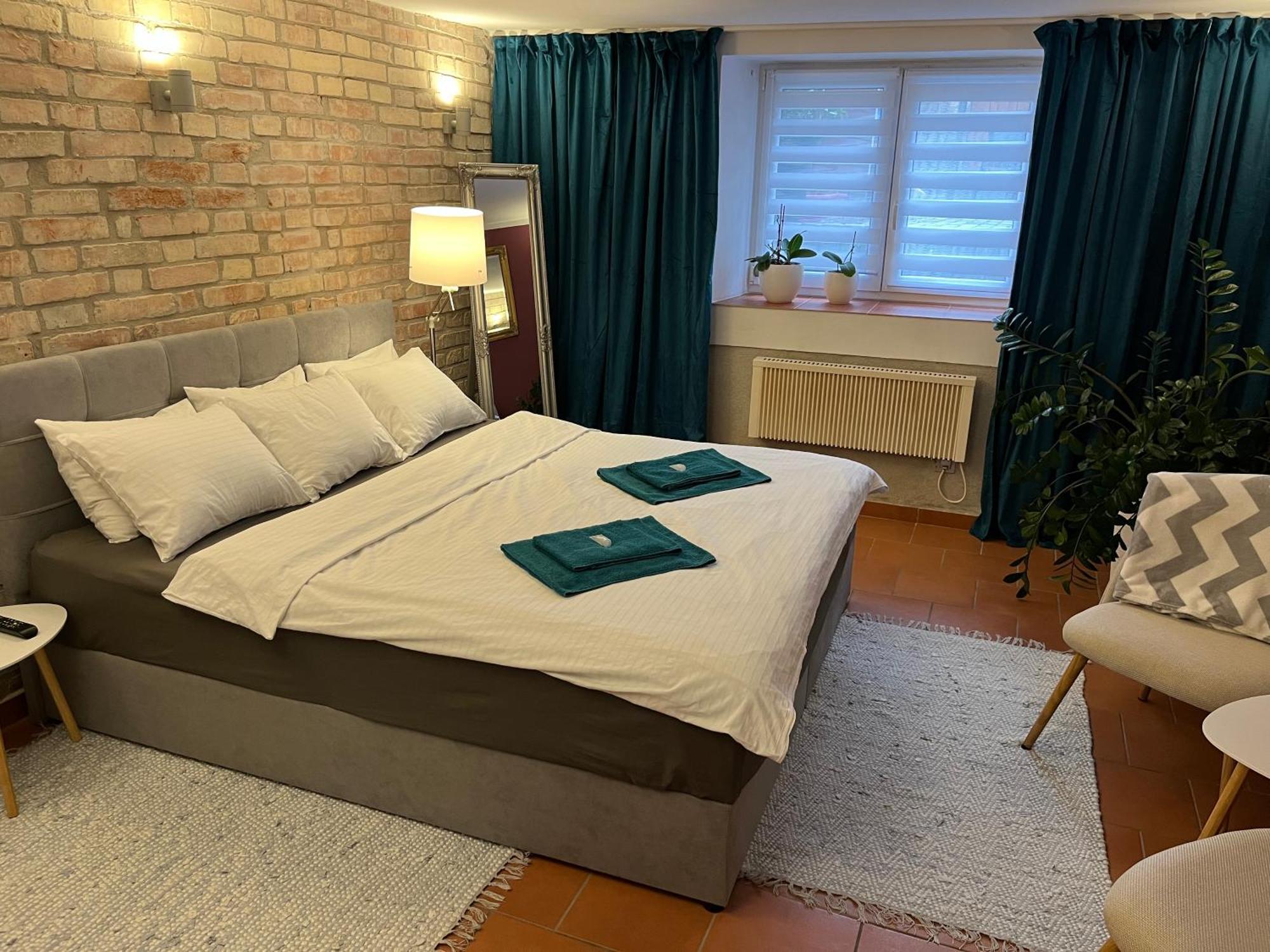 Pension Skylark Pardubice Exterior foto