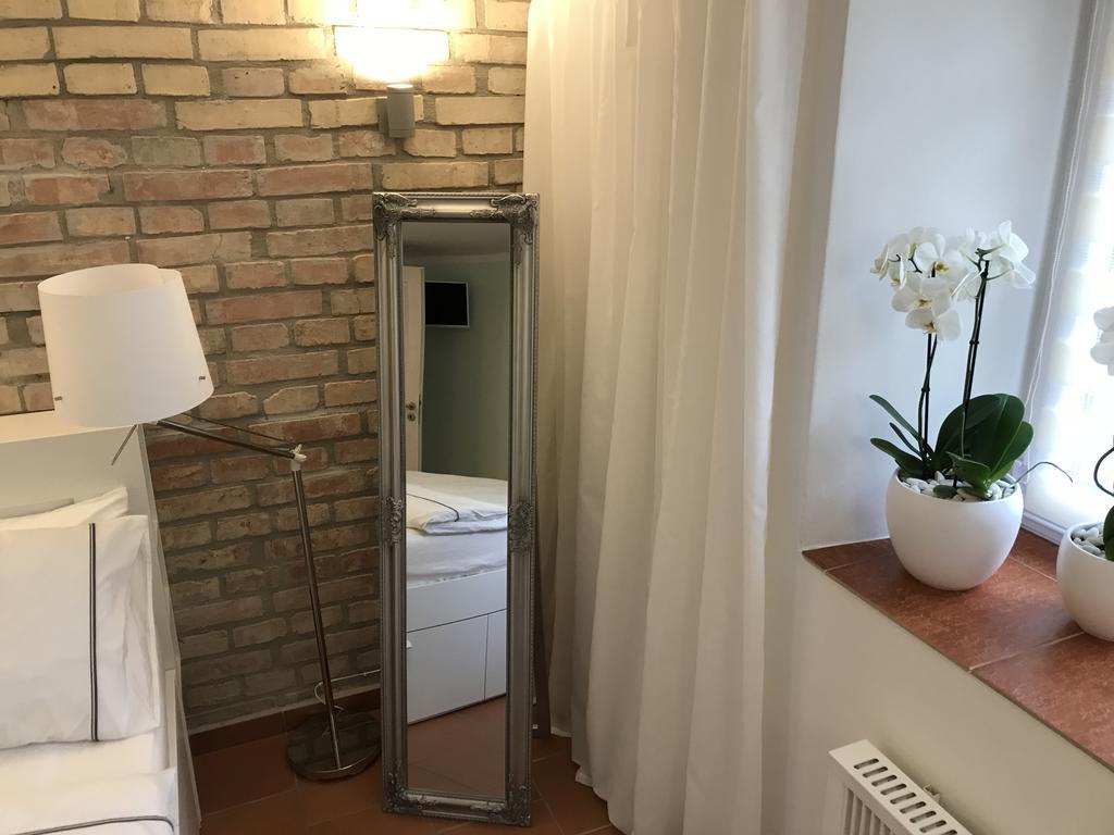 Pension Skylark Pardubice Exterior foto