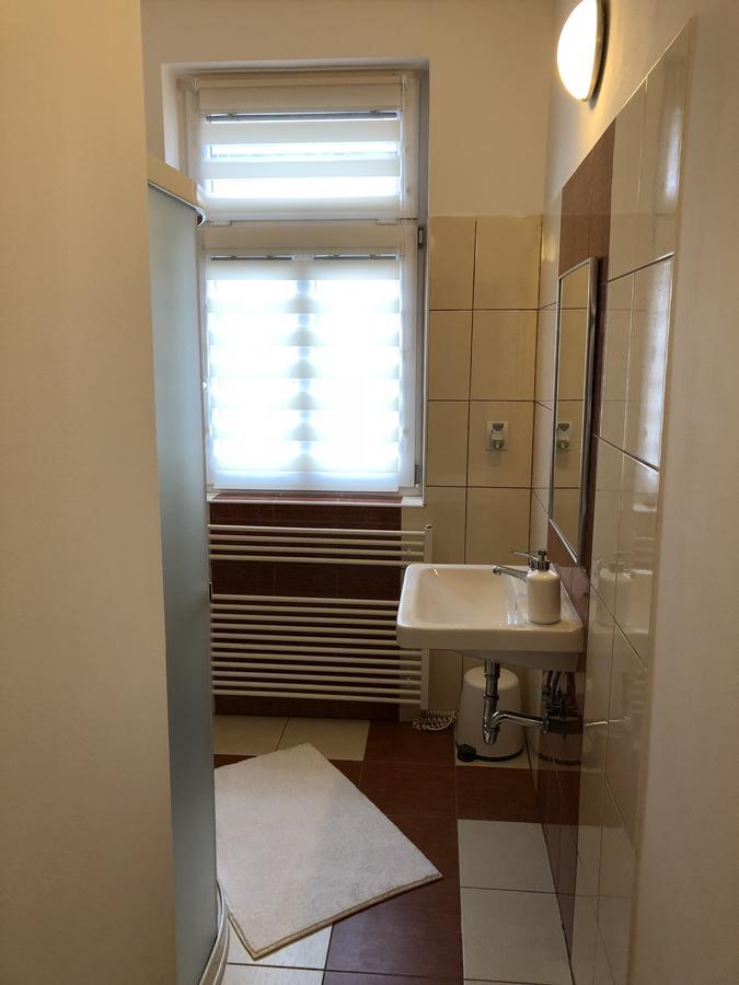 Pension Skylark Pardubice Exterior foto